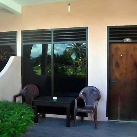 Bernard Guest House & Resto Redpartner Ambarita Luaran gambar