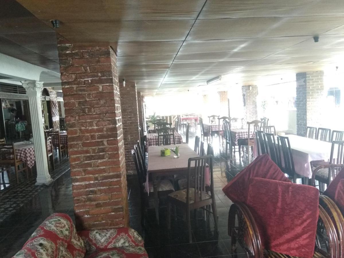 Bernard Guest House & Resto Redpartner Ambarita Luaran gambar